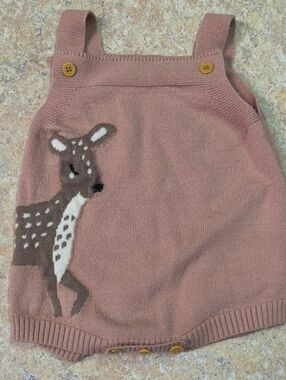 Knit Baby Romper with Deer Motif - Dusty Rose Sz 6-9 Mn GUC.